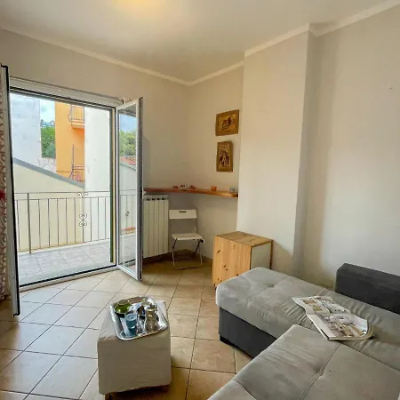 Appartamento Casa Oneglia By Interhome *